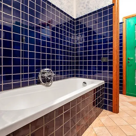 Guesthost - Bright With View Apartamento