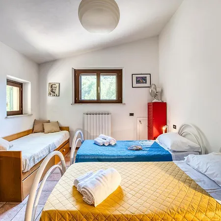 Guesthost - Bright With View *