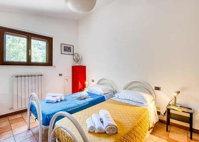 Guesthost - Bright With View アパート コルチャーノ